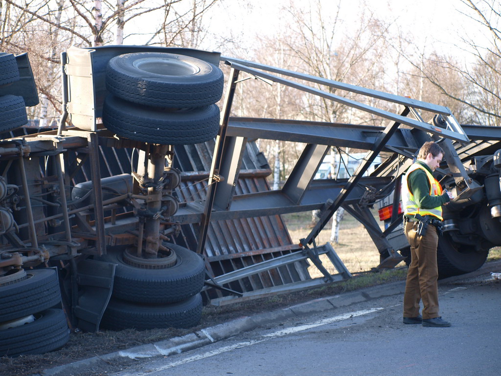 LKW verliert Container Koeln Niehler Ei P032.JPG